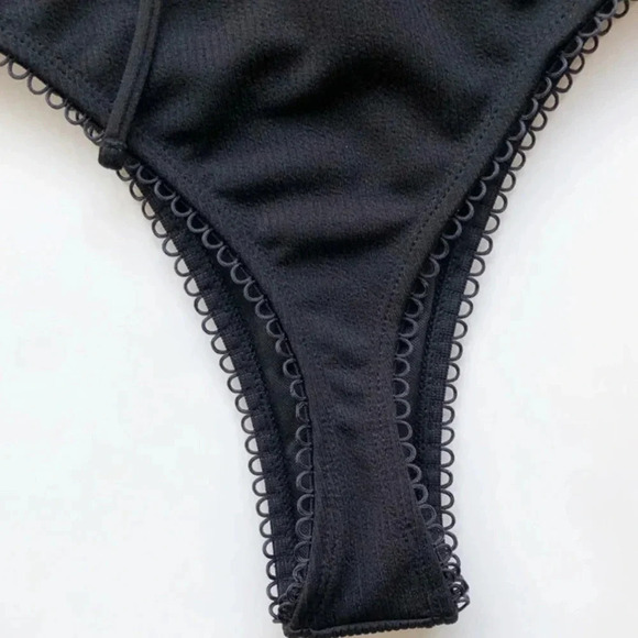 LACE TRIM BLACK CHEEKY ONE PIECE BATHING SUITE WITH OPEN BACK SIZE SMALL - Picture 11 of 14